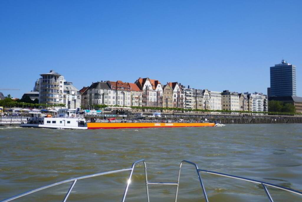 Motoryacht Training auf dem Rhein